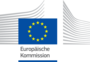 Das Logo der Europäischen Kommission. In der Mitte die Europäische Flagge und darunter der Schriftzug.